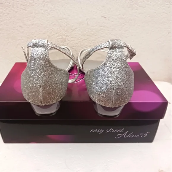 Easy street - Picture 3 of 4